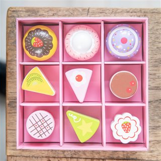 New Classic Toys - Cake / Pastry Assortment in Gift box - 9 pieces
